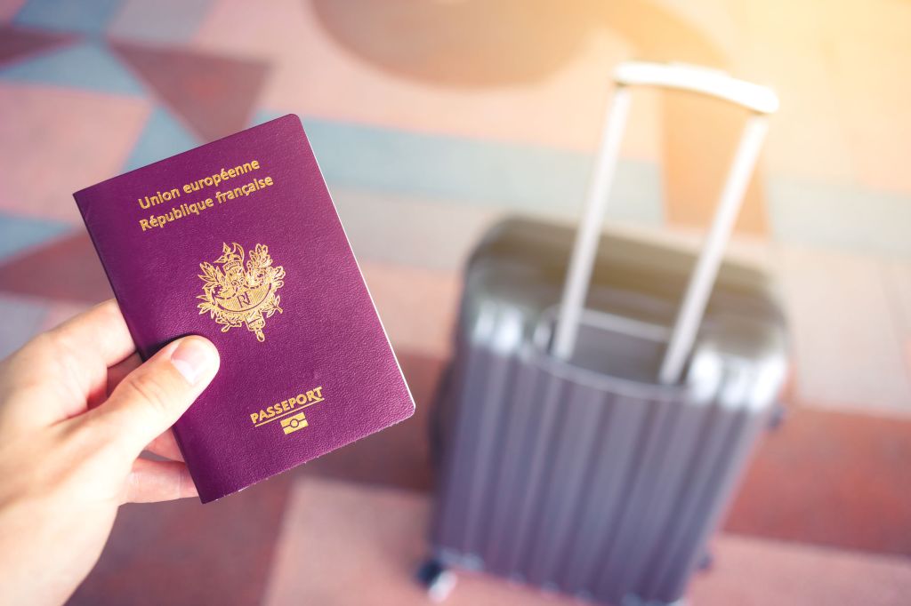 Interactive Guide: Hue Airport Arrival